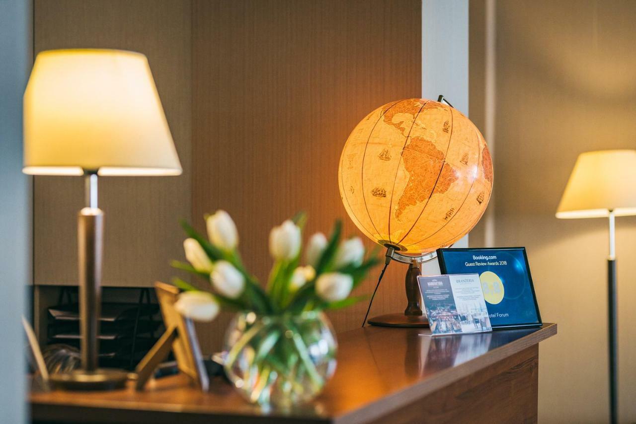 Hotel Forum Жешов Екстериор снимка