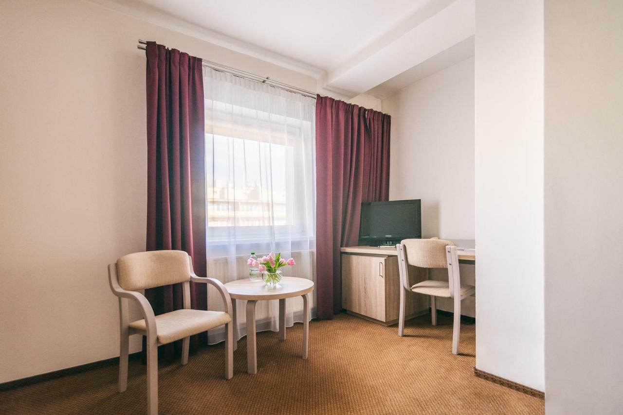 Hotel Forum Жешов Екстериор снимка