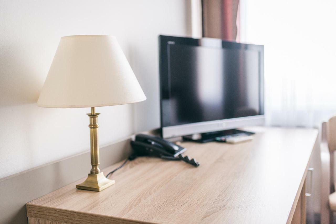 Hotel Forum Жешов Екстериор снимка