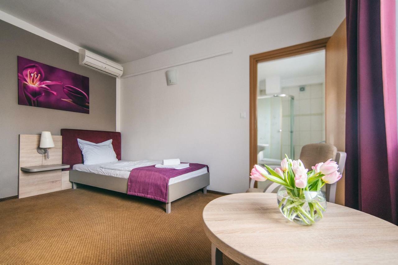 Hotel Forum Жешов Екстериор снимка